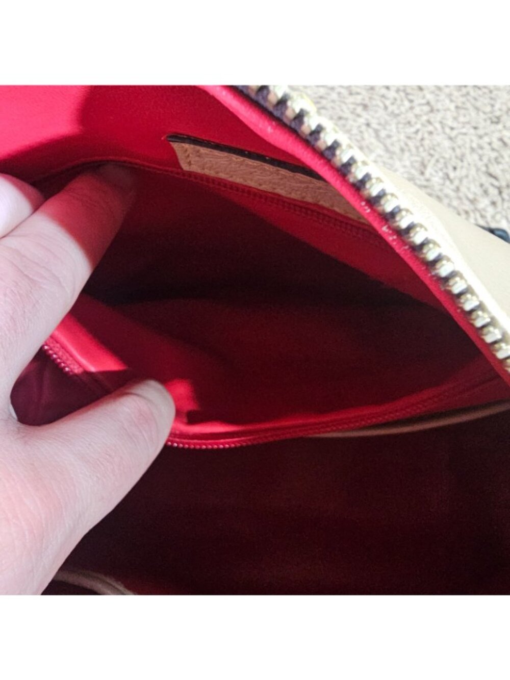 Dooney & Bourke 2 Tone Beige Black Pebbled Leather Shoulder Hobo Bag and Wallet - Picture 16 of 16